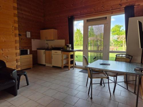 Seadmed, Vakantie boerderij Pepinushof - Blokhut in Echt