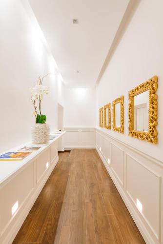 Rhea Silvia Luxury Spagna - image 9