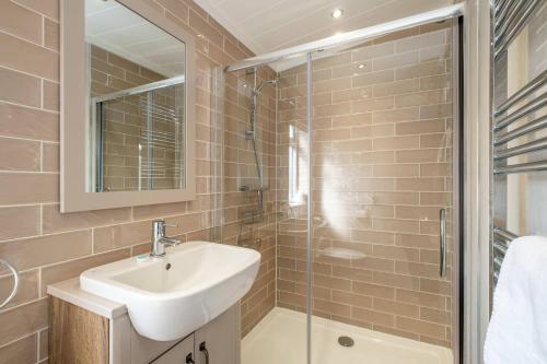 Driftwood Lodge Sizewell - Adults only property - Aldeburgh Coastal Cottages - image 3