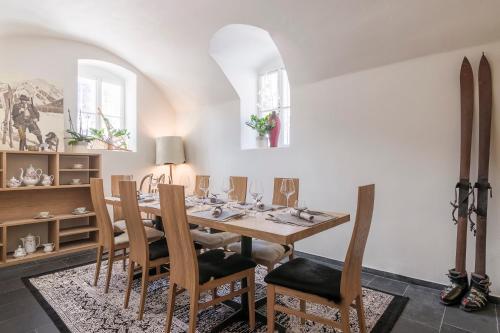 Restaurant, Villa Waldkonigin in Curon Venosta