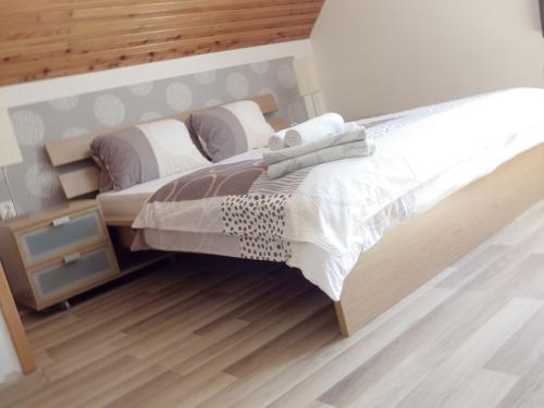 Double Room image 10