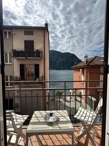 Two-Bedroom Apartment with Lake View