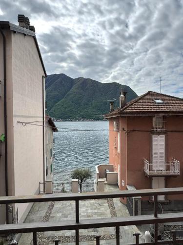 The Star Apartment in Sala Comacina