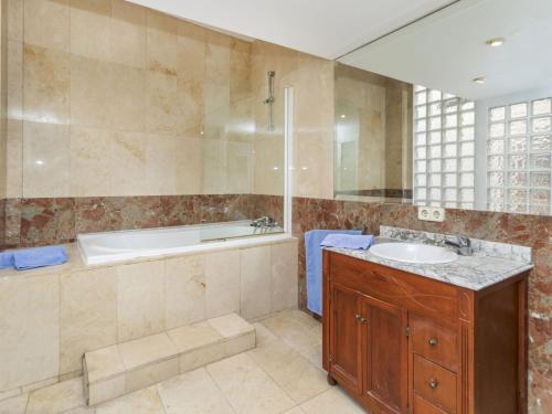 Apartment Icaria by Interhome, Barcelona (photo 5)