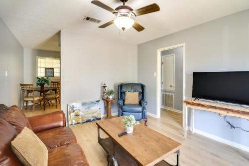 Walk to Eats & Entertainment: Home in Brookhaven in Brookhaven (MS)