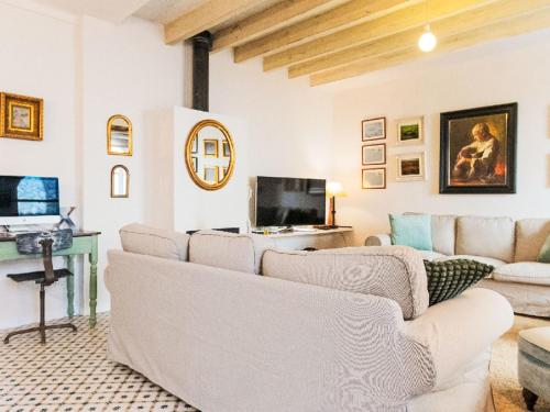 Pintor - Rustic Townhouse – Caimari, NJ