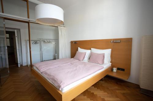 Bright stylish central apartments Prague, Praha (fotografie 10)