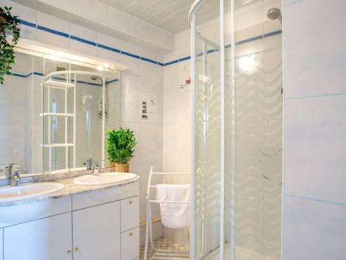 Apartment Les Tilleuls-3 by Interhome in Labernerī Enreca