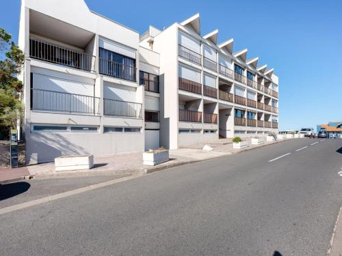 Apartment Les Sables d'Argent-11 by Interhome