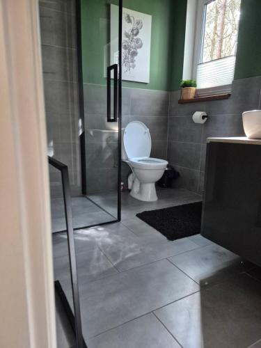 KASZUBY Oliwkowy domek Niesiołowice na Kaszubach Balia z Jacuzzi Jeziora lasy