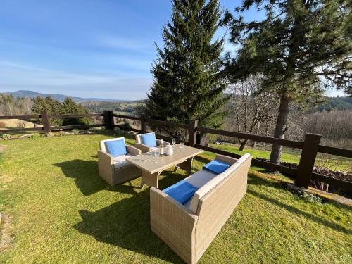 บริการและสิ่งอำนวยความสะดวก, Vyhlídka Platoř (Vyhlidka Plator) in ดโลฮาเวส