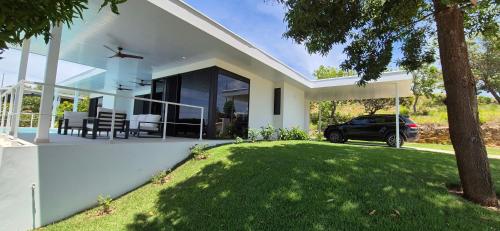 Экстерьер, Dream house with beach access at Hermosa Bay in Бока-Чика