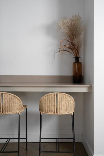Room 102 image 3