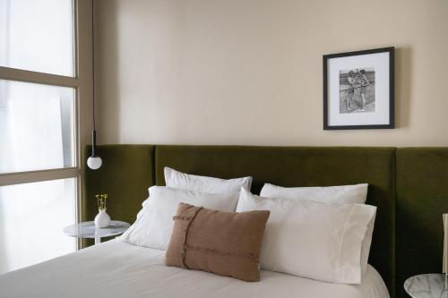 Room 101 image 7