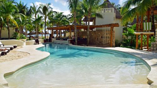 Mahekal Beach Front Resort and Spa - image 2