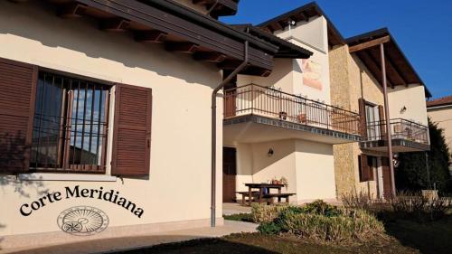 外部景觀, Corte Meridiana in 科隆諾拉艾科利