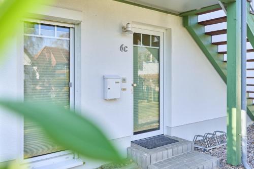 FeWo 52 3, Lindenweg 6 c in Ostseebad Karlshagen, Deutschland