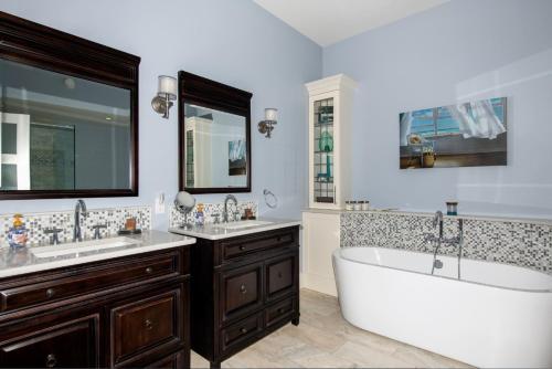 Loyalist House in Glenora (ON)