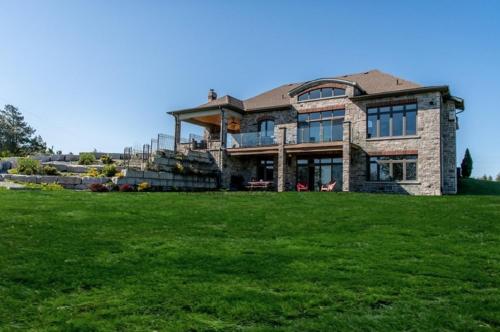 Loyalist House in Glenora (ON)