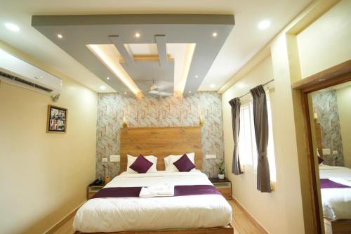 M M HOTEL ROYAL RESPITE in Coimbatore South