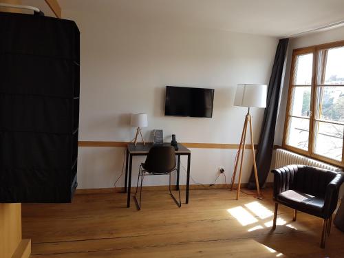 East-West Riverside Hotel Basel - image 8