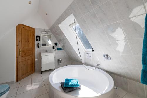 Loft auf altem Gutshof ab 2 Nächte (Loft auf altem Gutshof ab 2 Nachte) in 基爾興西滕巴赫