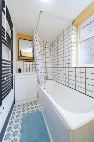 Newly renovated, bright and stylish flat in Σπάλντινγκ