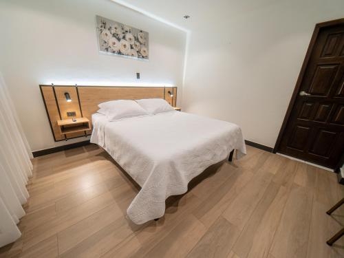 1 queen bed