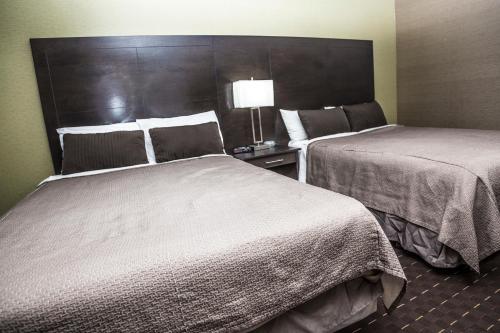 Mississauga Gate Inn Room Type - Queen Room with Two Queen Beds