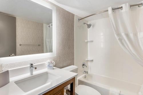 Holiday Inn Express Chicago-Downers Grove an IHG Hotel - image 6