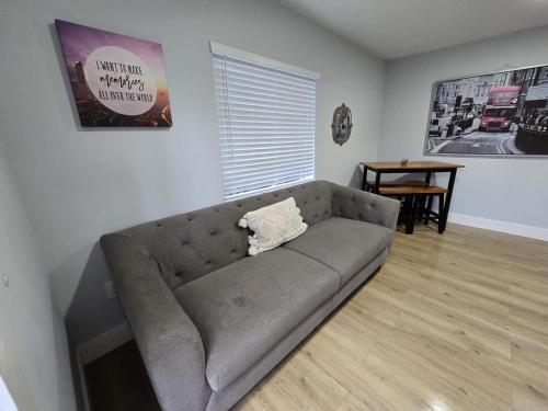Urban Retreat with 8 Twin Beds