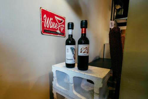 Apartment Ruzafa Roots 12 min to Centre Smart TV Wine - image 5