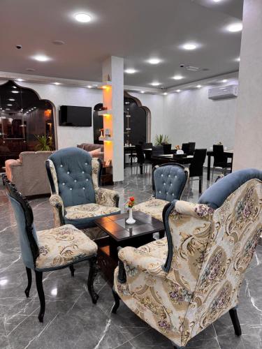 Petra Rocks Hotel - image 5