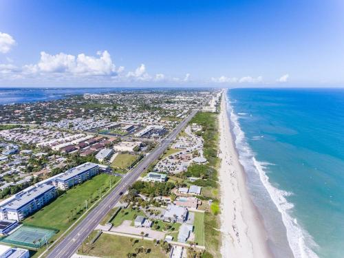 Castaway Cottage paradise at the beach! in 印第亞蘭提