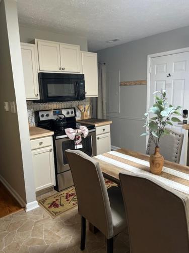 Serene Retreat! 3 minutes to downtown Richmond in Richmond, USA