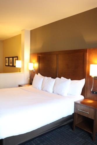 Comfort Suites Loveland - image 26