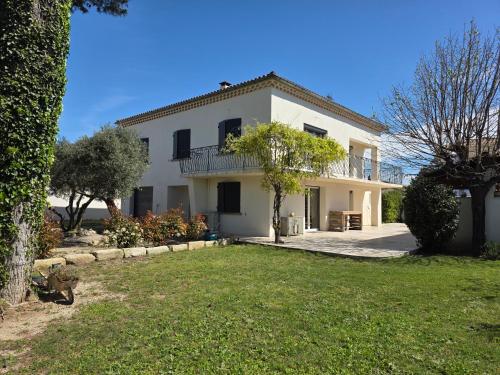 Villa MOOREA pool barbecue PROVENCE in Entraigues-sur-la-Sorgue