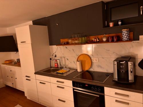 Schönes Zimmer mit Küche und Bad im Taunus (Schones Zimmer mit Kuche und Bad im Taunus) in Gravenwiesbach