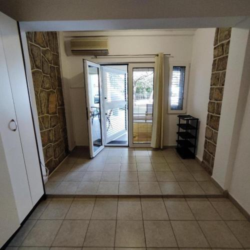 NEWBORN Hostel Budva in Babin Do