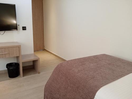 676107940 Hotel Lomas 10 Medellin by DICO