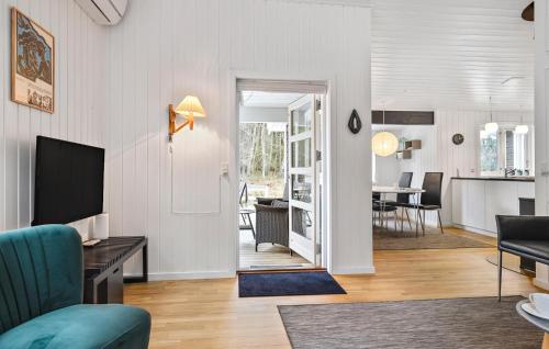 Awesome Home In Nexø With Sauna in Snogebaek