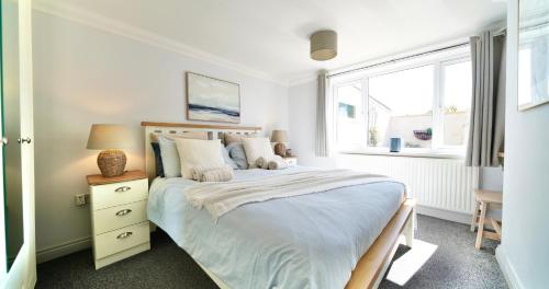 Joannes Retreat, Dog Friendly Property in Weymouth with Free Parking in Preston
