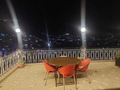 Rodyti, Shalimar Hotel Muzaffarabad in Muzaffarabad