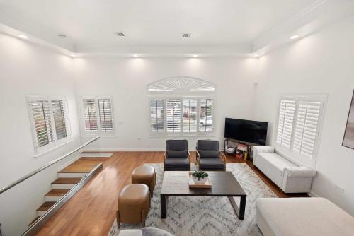 New Listing Dodger Clubhouse by Colby & Conrad, Лос-Анджелес (фото 5)