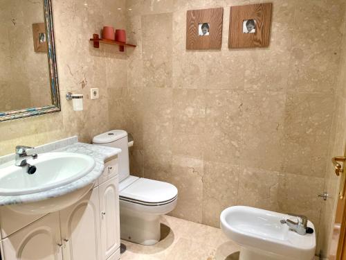 One-Bedroom Apartment image 8