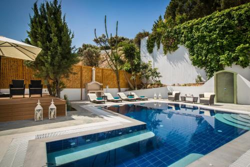 Villa with Sea View image 3