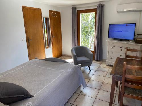 Chambre d'hôtes une fenêtre sur le Ventoux (Chambre d'hotes une fenetre sur le Ventoux) in Plaisians