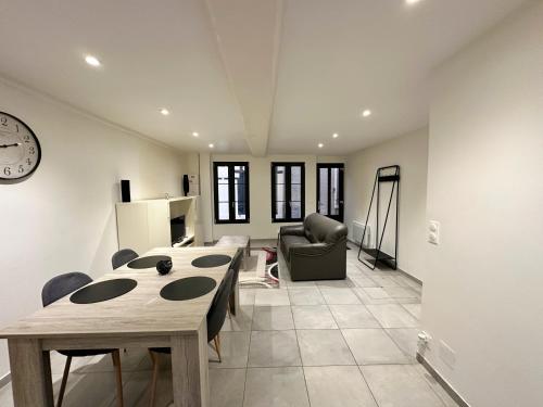 Létesítmények, L'Évasion en Bord de Seine (L'Evasion en Bord de Seine) in Bray Sur Seine