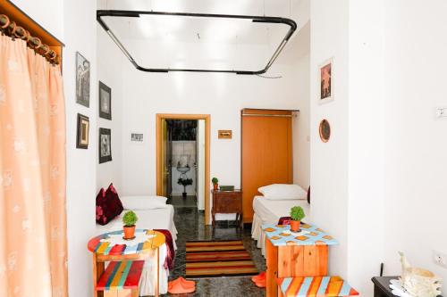 Buitenkant, GjiroArt Corner in Gjirokaster