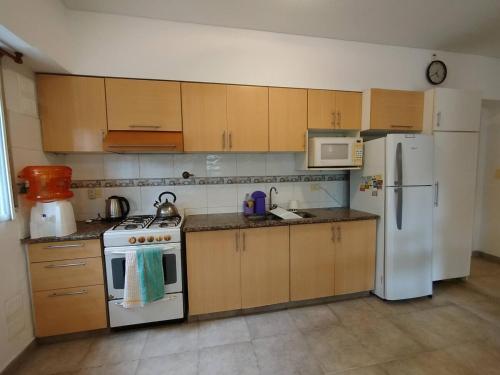Three-Bedroom House image 2